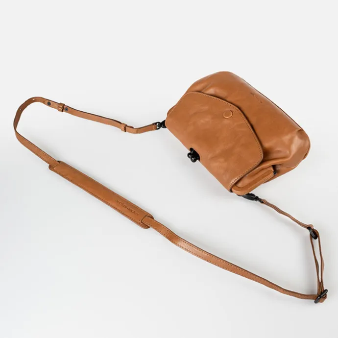 Aunts & Uncles Grandma's Luxury Club Mrs. Madeline Crossbody caramel