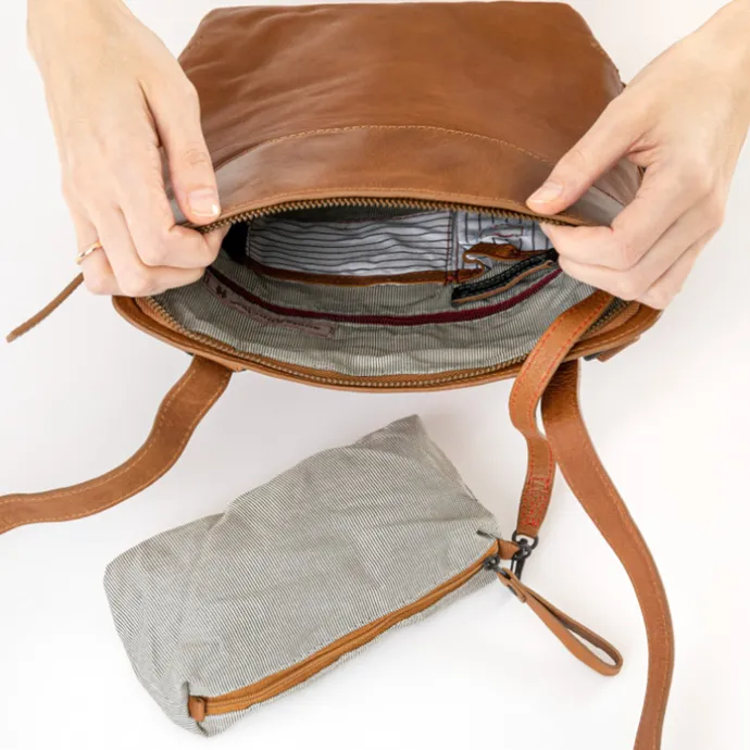 Aunts & Uncles Mrs. Crumble Cookie Backpack multi. caramel