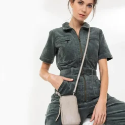 Aunts & Uncles Prune Phone bag jet black
