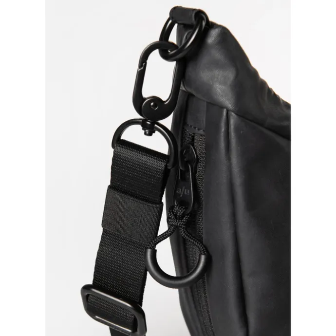 Aunts & Uncles Yoshii RE Shoulderbag black