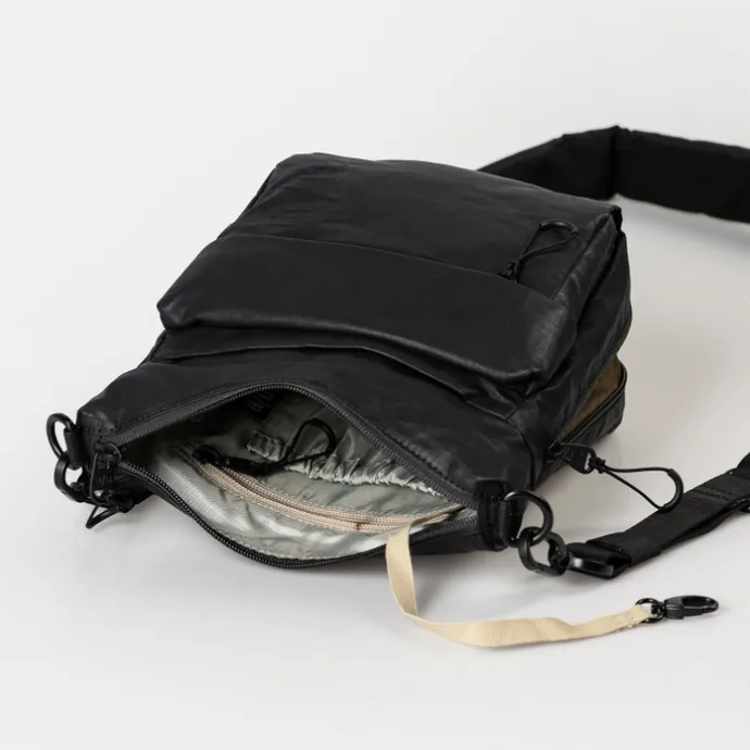 Aunts & Uncles Yura Shoulderbag black
