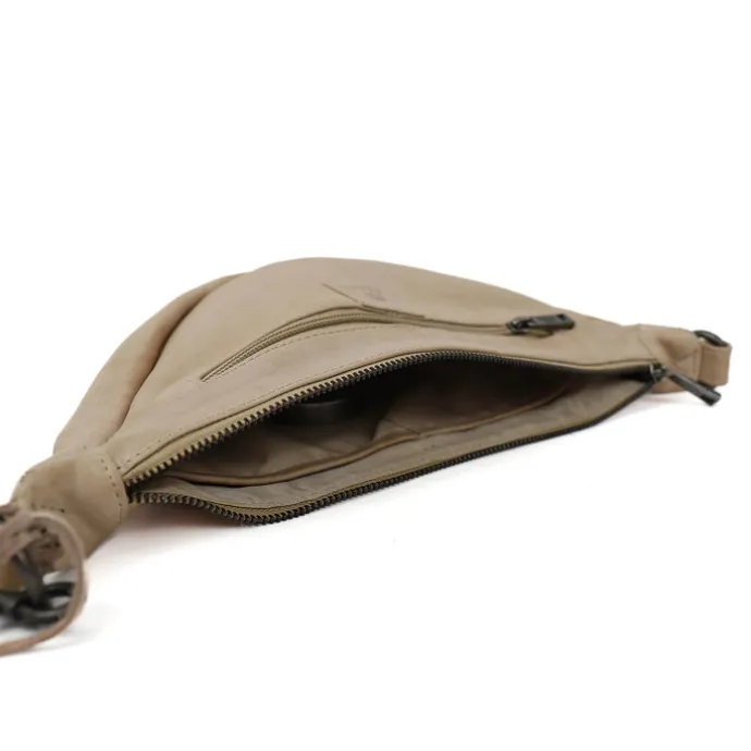 Bear Design Toon Crossbody feather