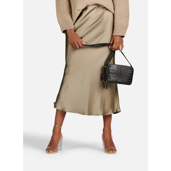 Burkely Cool Colbie Box Bag black