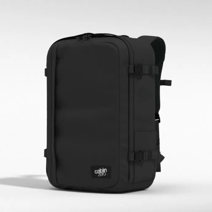 CabinZero Classic Plus 42L absolute black
