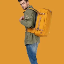 CabinZero Classic Pro 42L orange chill