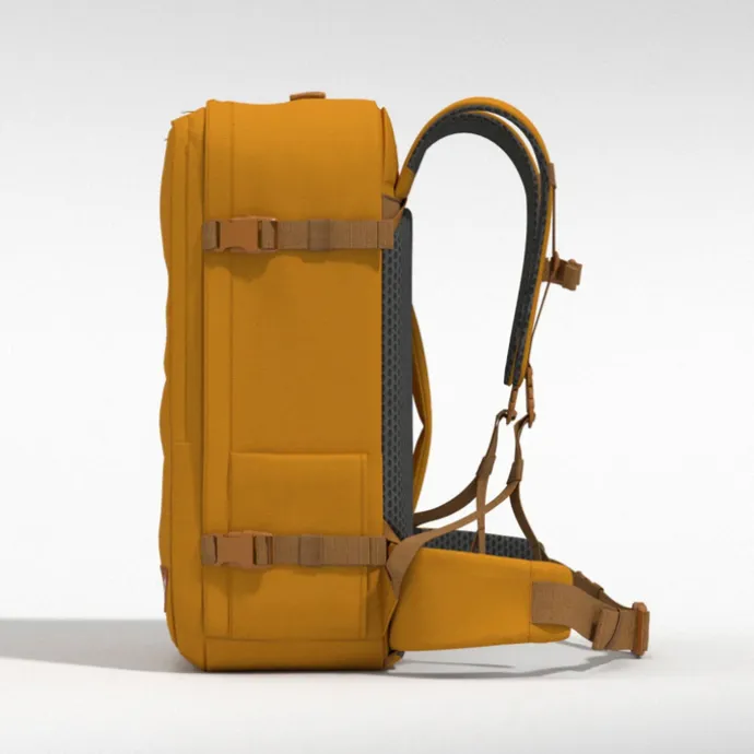 CabinZero Classic Pro 42L orange chill