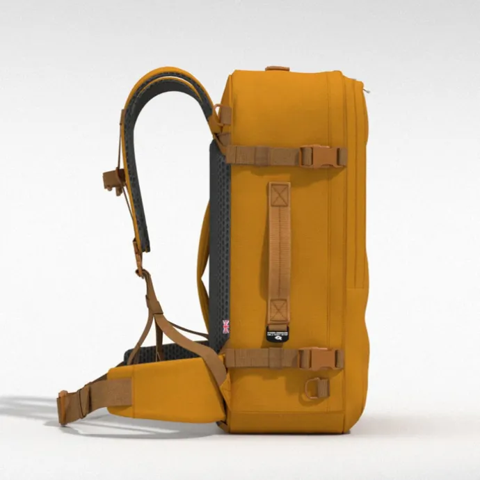 CabinZero Classic Pro 42L orange chill