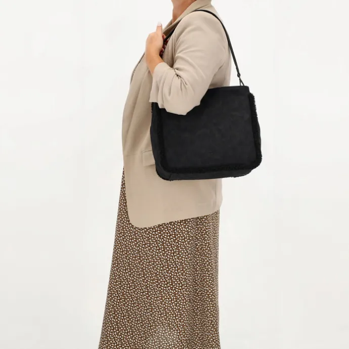 Charm London Newington Shoulderbag black