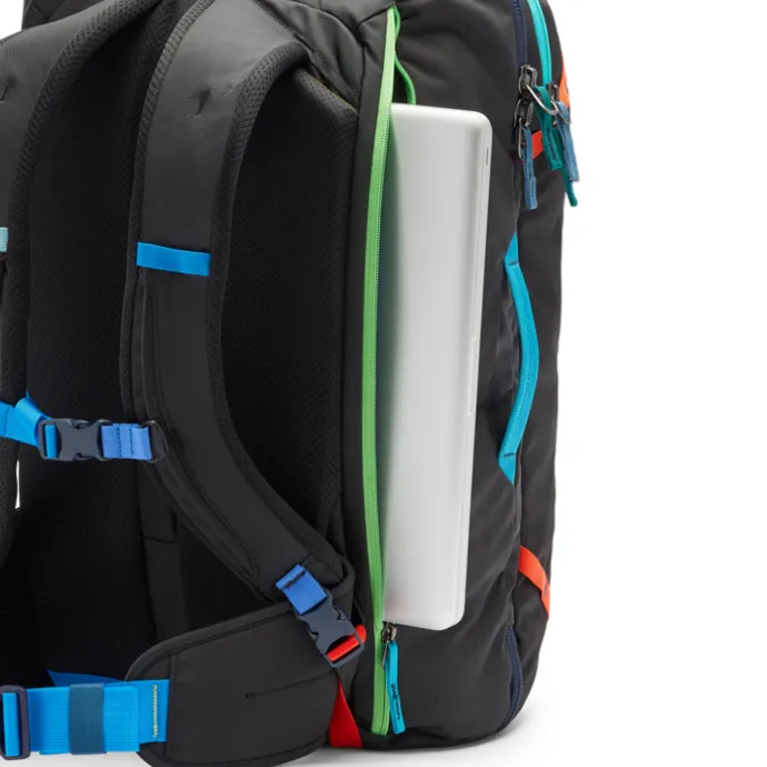 Cotopaxi Allpa 35L Travel Pack del dia dark