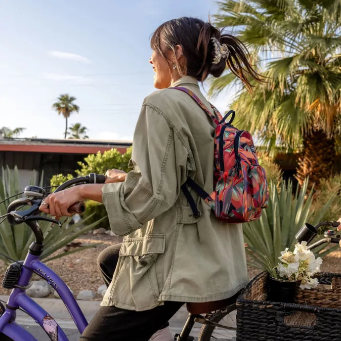 Dakine Essentials Pack Mini 7L tropical utopia