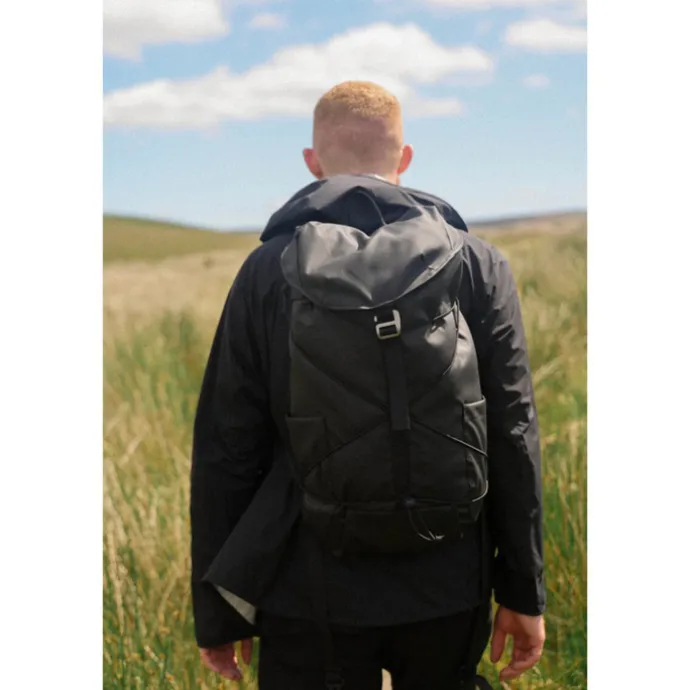 Elliker Wharfe Flap Over Backpack 22L black