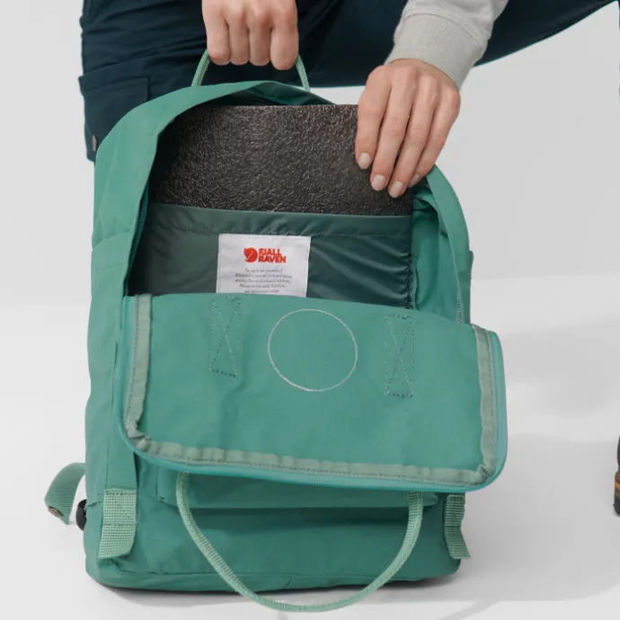 Fjallraven Kanken blackberry