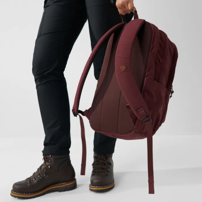 Fjallraven Raven 28 deep patina