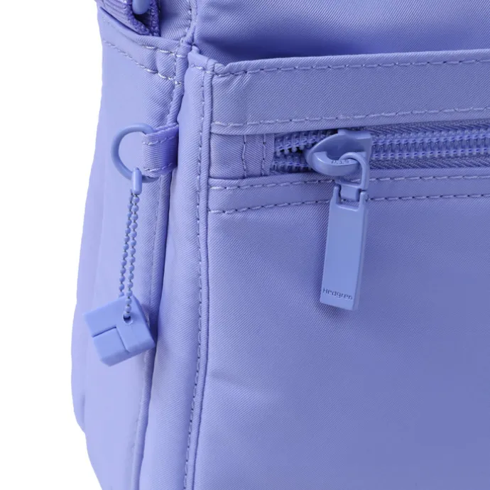 Hedgren Eye RFID Shoulder Bag Medium jacaranda blue