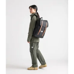 Herschel Supply Co. Retreat Backpack violet quartz