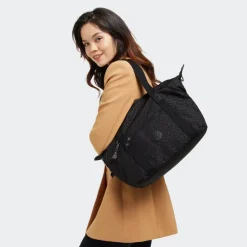 Kipling Art signature emb