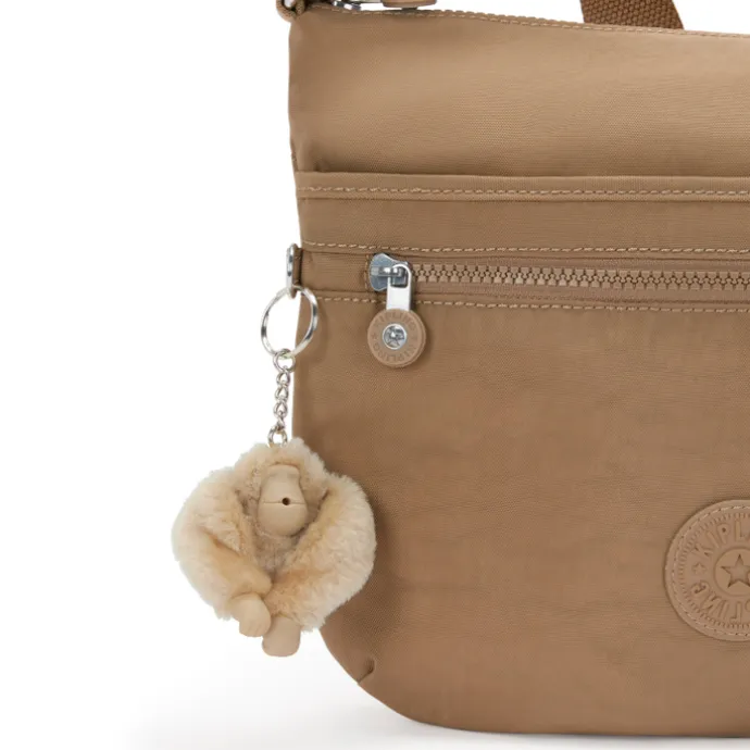 Kipling Arto early tan
