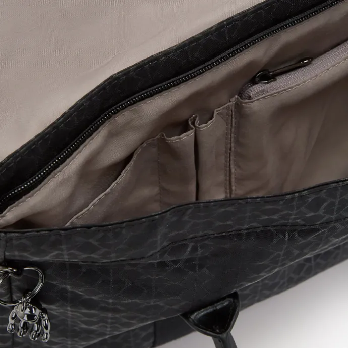 Kipling Superworker signature emb