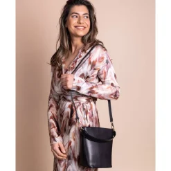 O My Bag Bobbi Bucket Bag Midi black