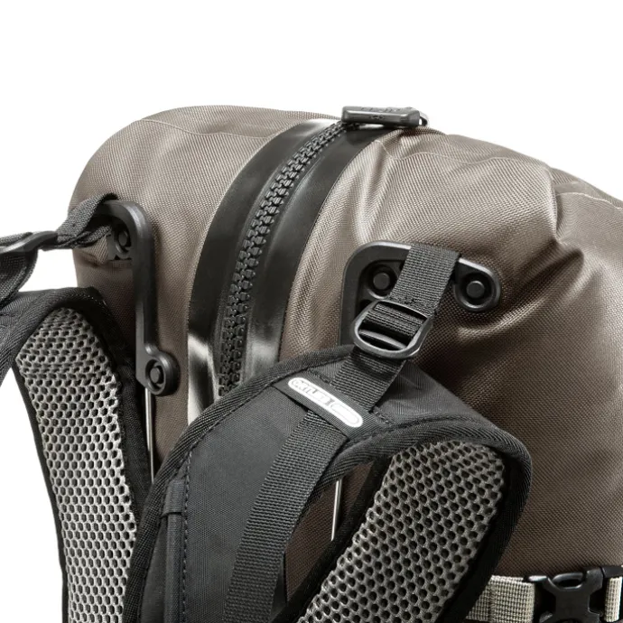 Ortlieb Atrack 35 L Daypack dark sand