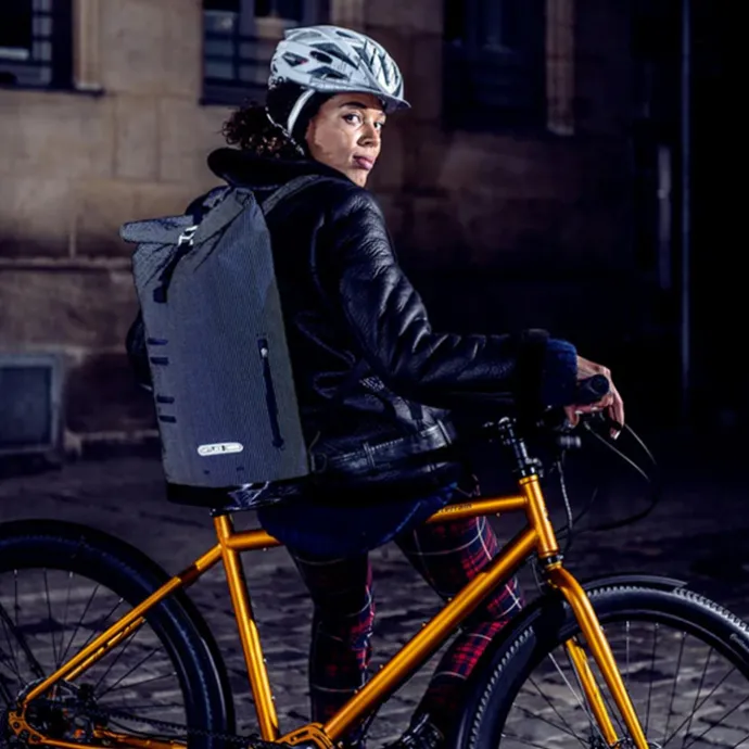 Ortlieb Commuter-Daypack High-Vis 21 L black-refl.
