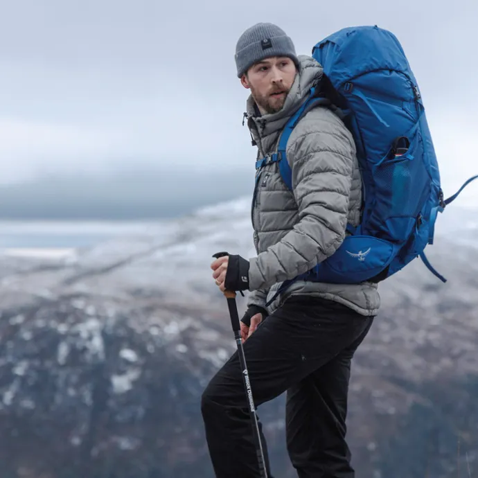 Osprey Rook 50 dark charcoal/silver lining