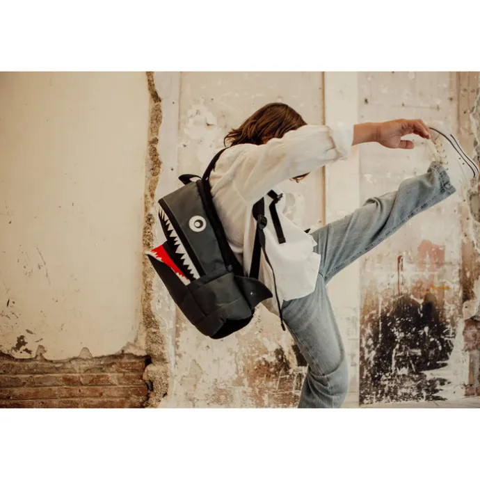 Pick & Pack Shark Shape Backpack M anthracite