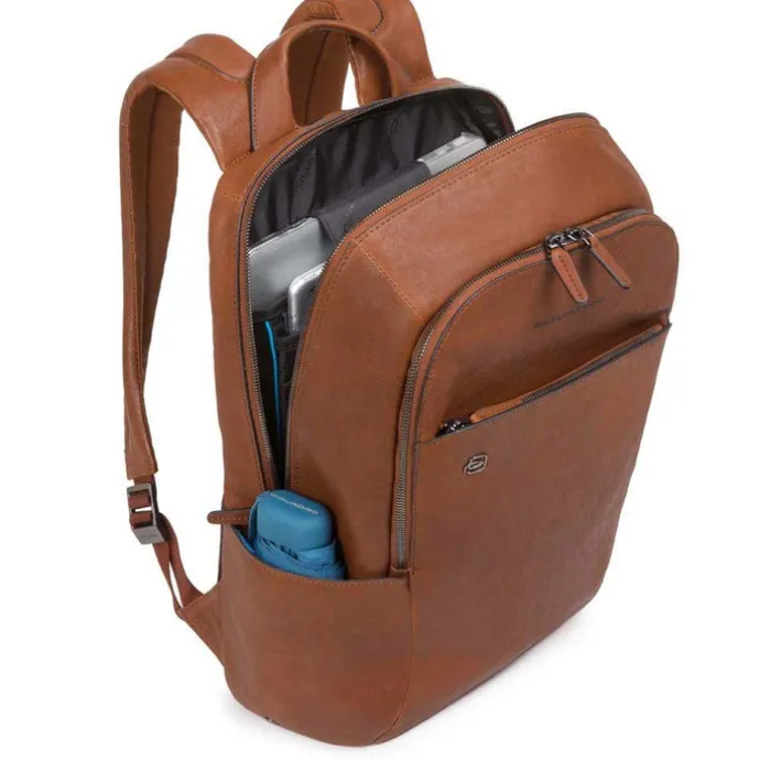 Piquadro Black Square Computer Backpack with iPad Compartment tobacco