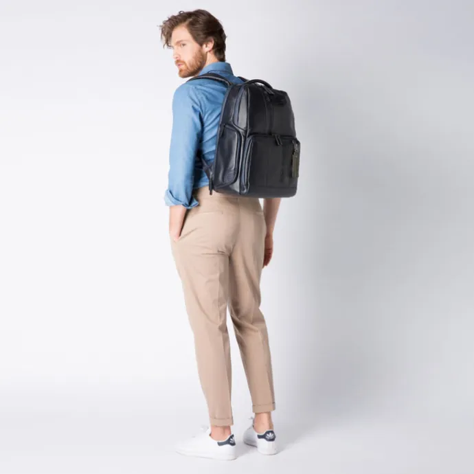 Piquadro Urban Fast-check PC Backpack with iPad Compartment black
