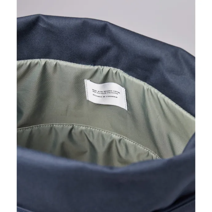 Sandqvist Alfred Backpack navy with black webbing