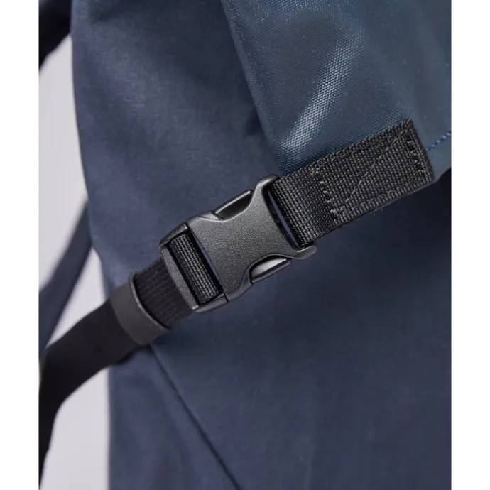 Sandqvist Alfred Backpack navy with black webbing