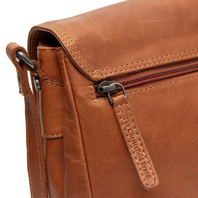 The Chesterfield Brand Laverton Flapoverbag medium cognac