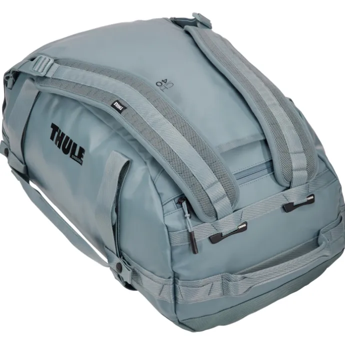 Thule Chasm Duffel 40L pond