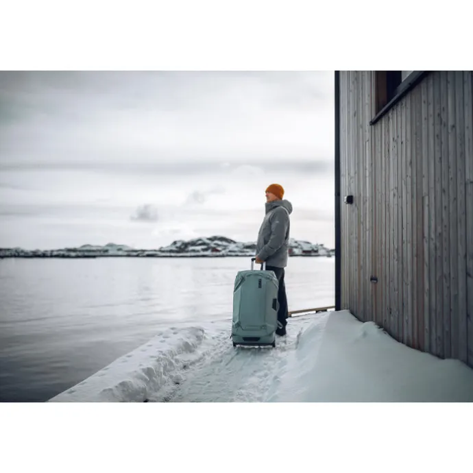 Thule Chasm Rolling Duffel pond