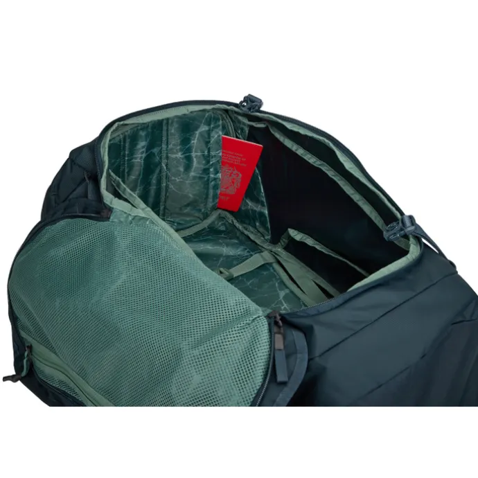 Thule Landmark Travel Pack 70L darkest blue