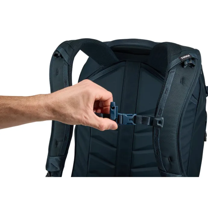 Thule Landmark Travel Pack 60L darkest blue