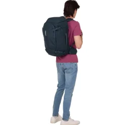 Thule Landmark Travel Pack 40L darkest blue