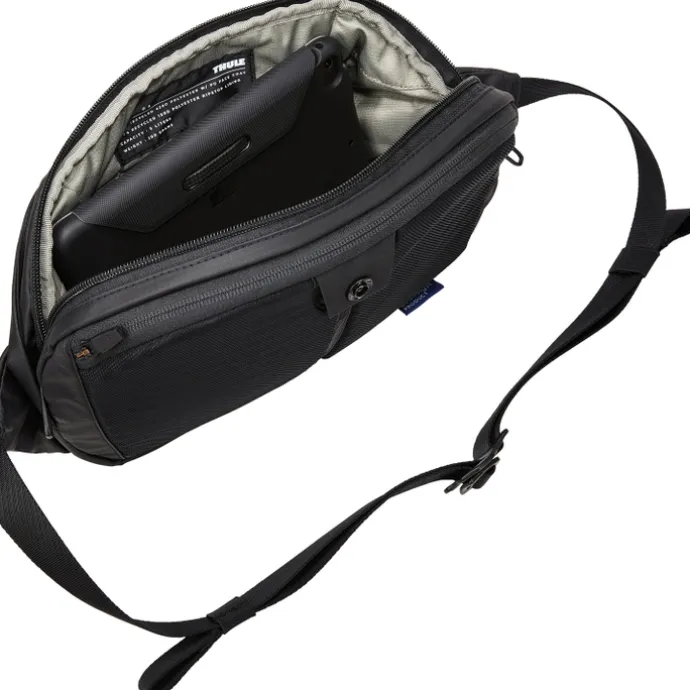 Thule Tact Crossbody 5L black