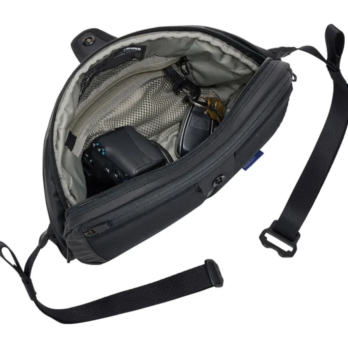 Thule Tact Crossbody 5L black