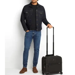 TUMI Alpha Compact 4 Wheel Brief black II