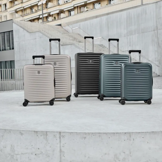 Victorinox Airox Advanced Large Case stone white