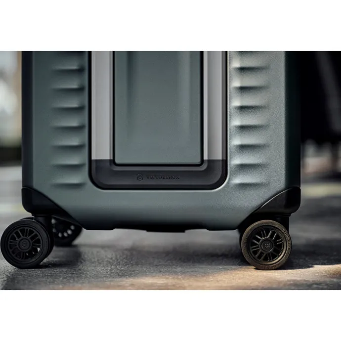 Victorinox Airox Advanced Large Case stone white