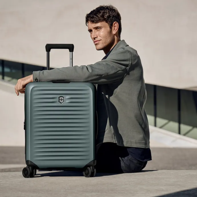 Victorinox Airox Advanced Global Carry-On storm